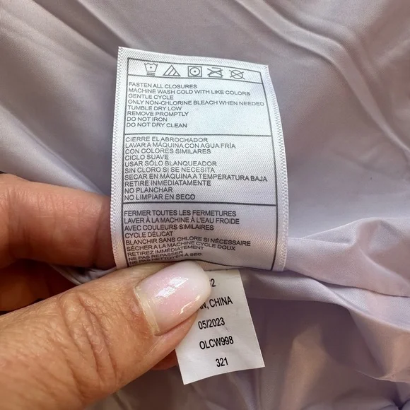 Canada WeatherGear. super light puffer jacket. Size M. - Picture 16 of 16